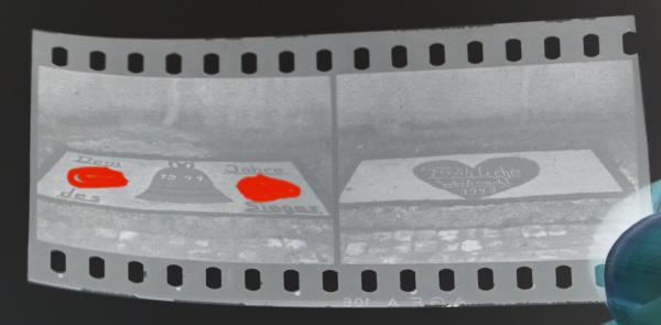 zwei alte Negativbilder -  Steinbilder ? Sandbilder ? 1944 - Weihnachten und Glocke